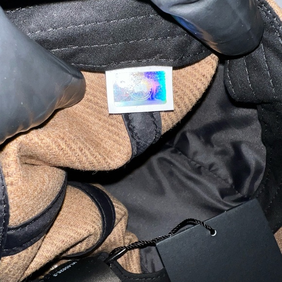 October’s Very Own x Canada Goose Hat - Picture 6 of 6